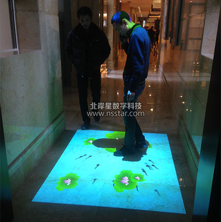 ���滥��(d��ng)ͶӰ