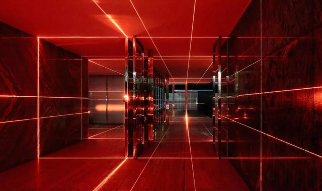 燈光幾何裝置,用激光喚醒巴塞羅那德國(guó)館!