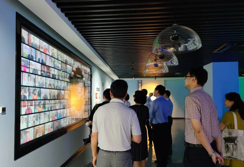 揚(yáng)中<a href=http://www.szzs360.com/szbwg/ target=_blank>博物館</a>開館運(yùn)行,讓歷史“活”起來