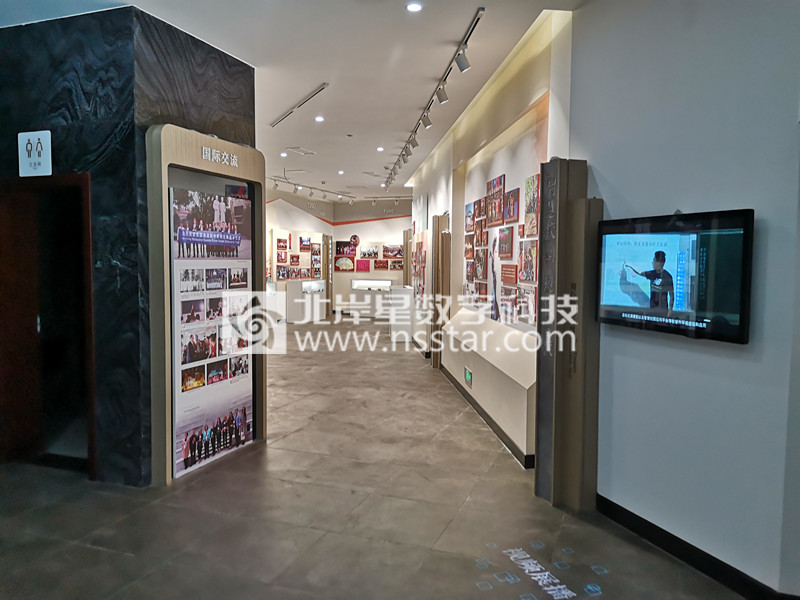 育才中學(xué)國際交流展示區(qū)_副本.jpg