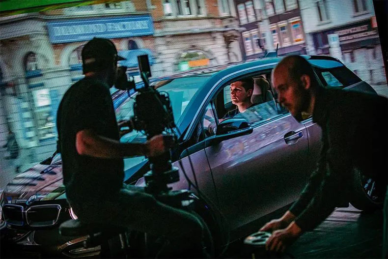 <a href=http://www.szzs360.com/led/ target=_blank>LED屏</a>幕+虛擬制作|雷迪奧展示LED花式應(yīng)用